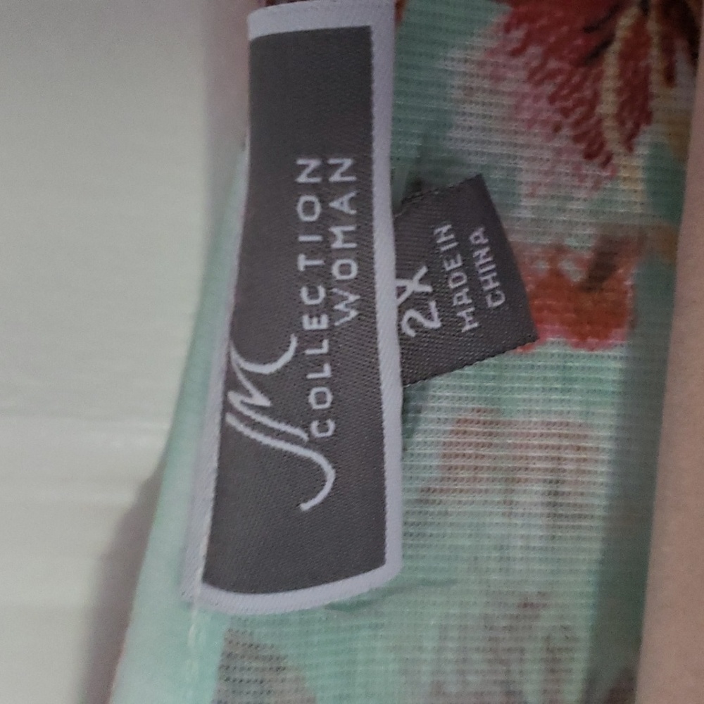 NWT JM Collection top - Picture 3 of 6